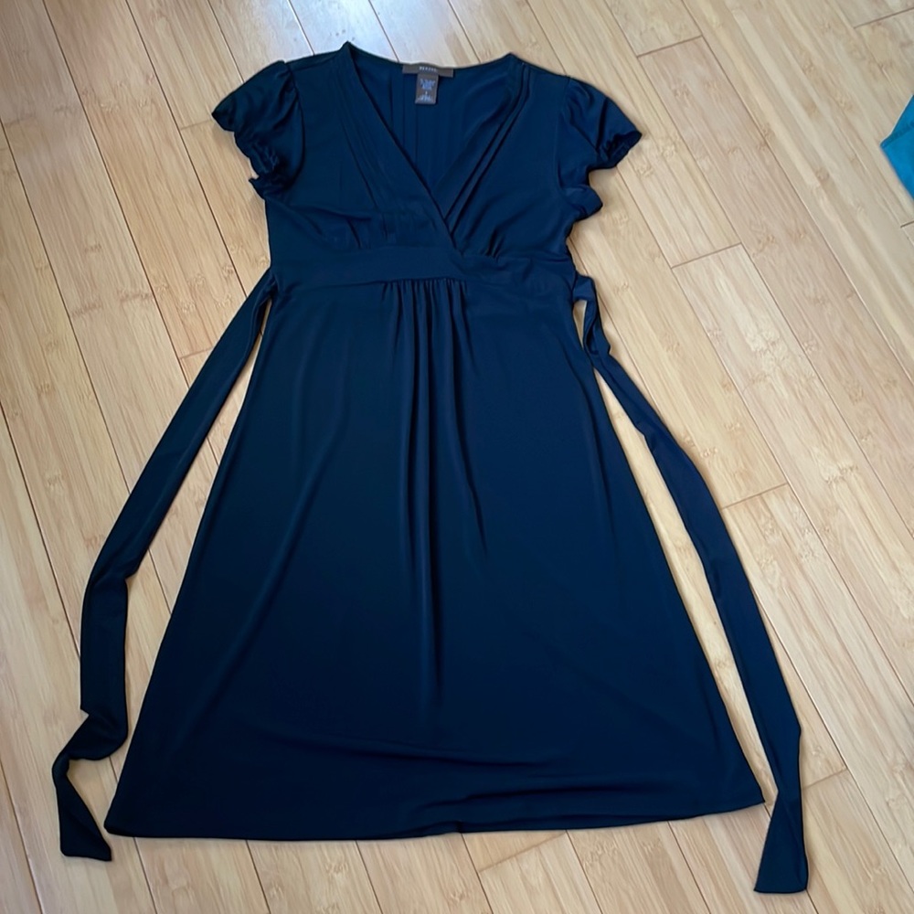 Merona solid black v neck business dress, short cap sleeves